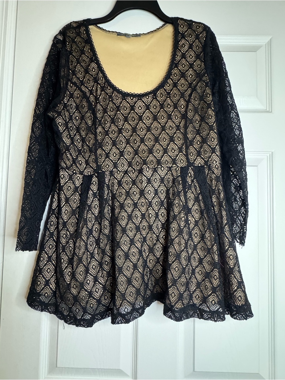 Catherine Malandrino Black Trim Tan Shell Top